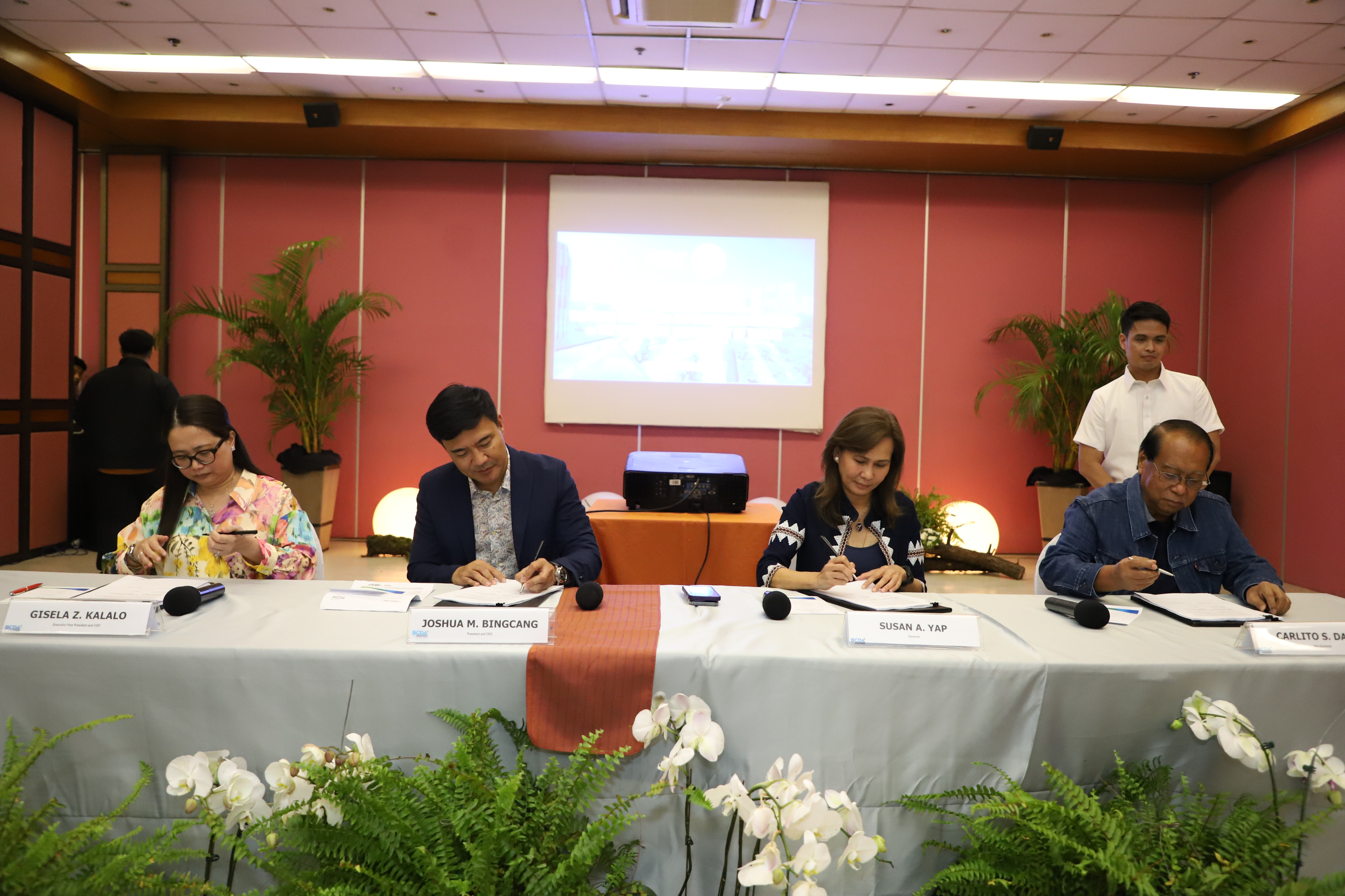 FROM LEFT: Bases Conversion and Development Authority (BCDA) Executive Vice President and COO Atty. Gisela Z. Kalalo, BCDA President and CEO Engr. Joshua M. Bingcang, Tarlac Provincial Governor Susan A. Yap, and Tarlac Vice Governor Atty. Carlito S. David. BCDA photo. 